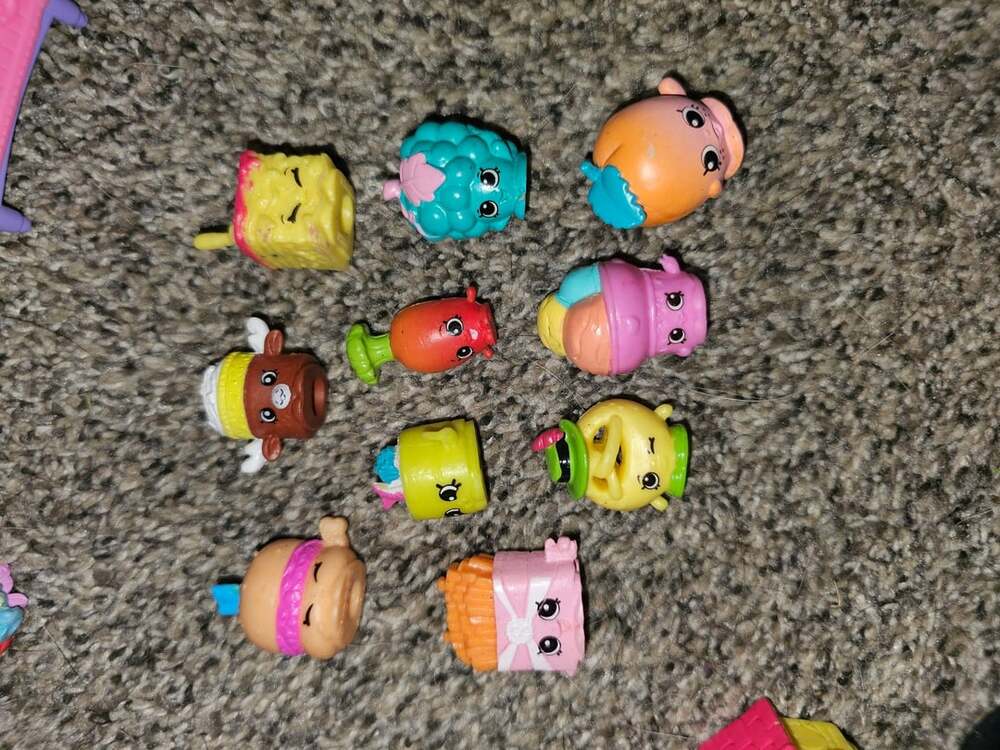 Shopkins Lot Of 10 Assorted Mini Figures Characters